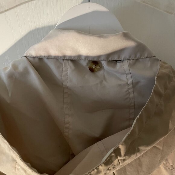 totes women rain jacket - Picture 3 of 4